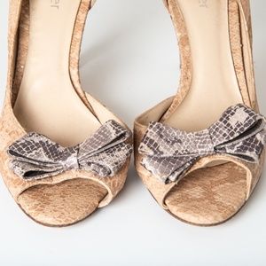 Elegant nude high heels front bow shoes